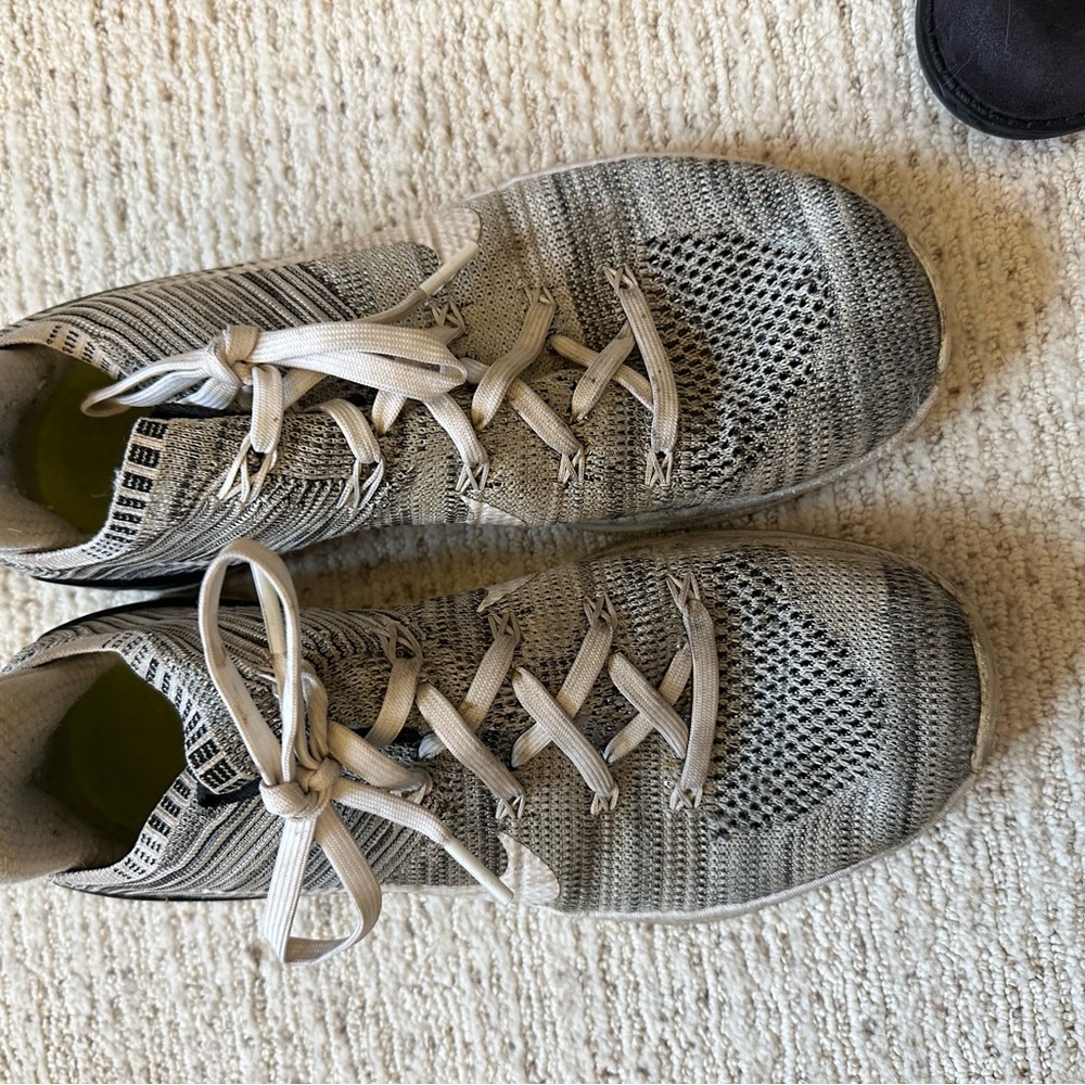 Nike Light Gray Knit Running Shoes
